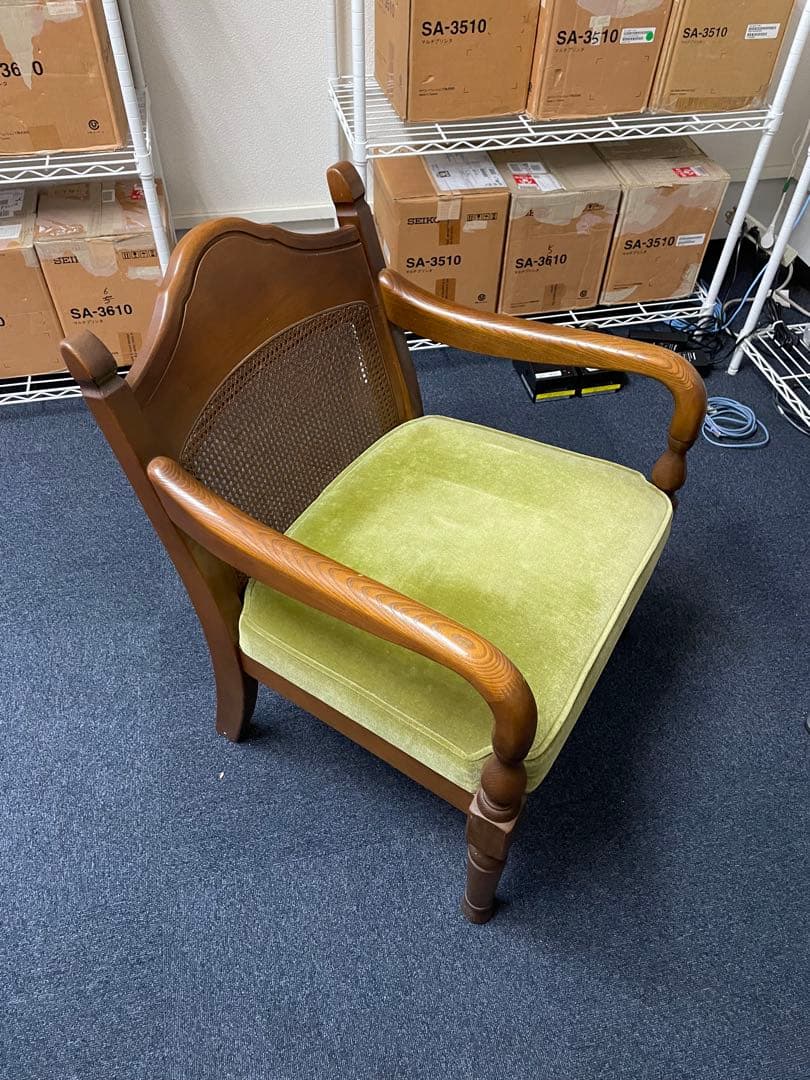 飛騨家具　キツツキ　クラシックスタイル ダイニングチェア 黄緑色　①