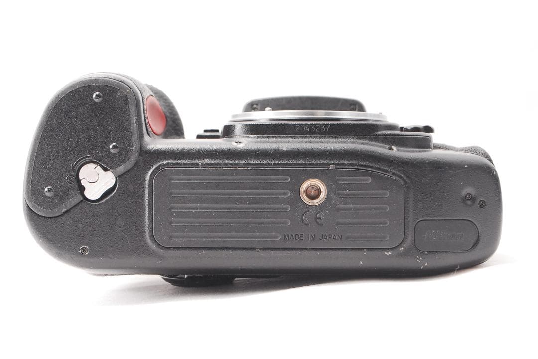 ✨人気のフィルムカメラ✨お買い得✨Nikon F100 ボディ