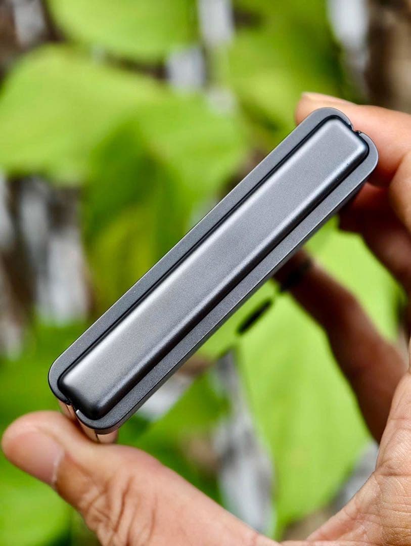 Motorola razr 50 グレー 本体のみ（箱なし）