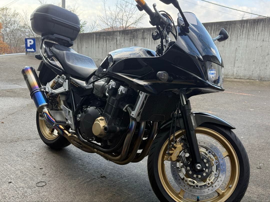 CB1300アールズギア ワイバン チタン フルエキゾースト マフラー 中古