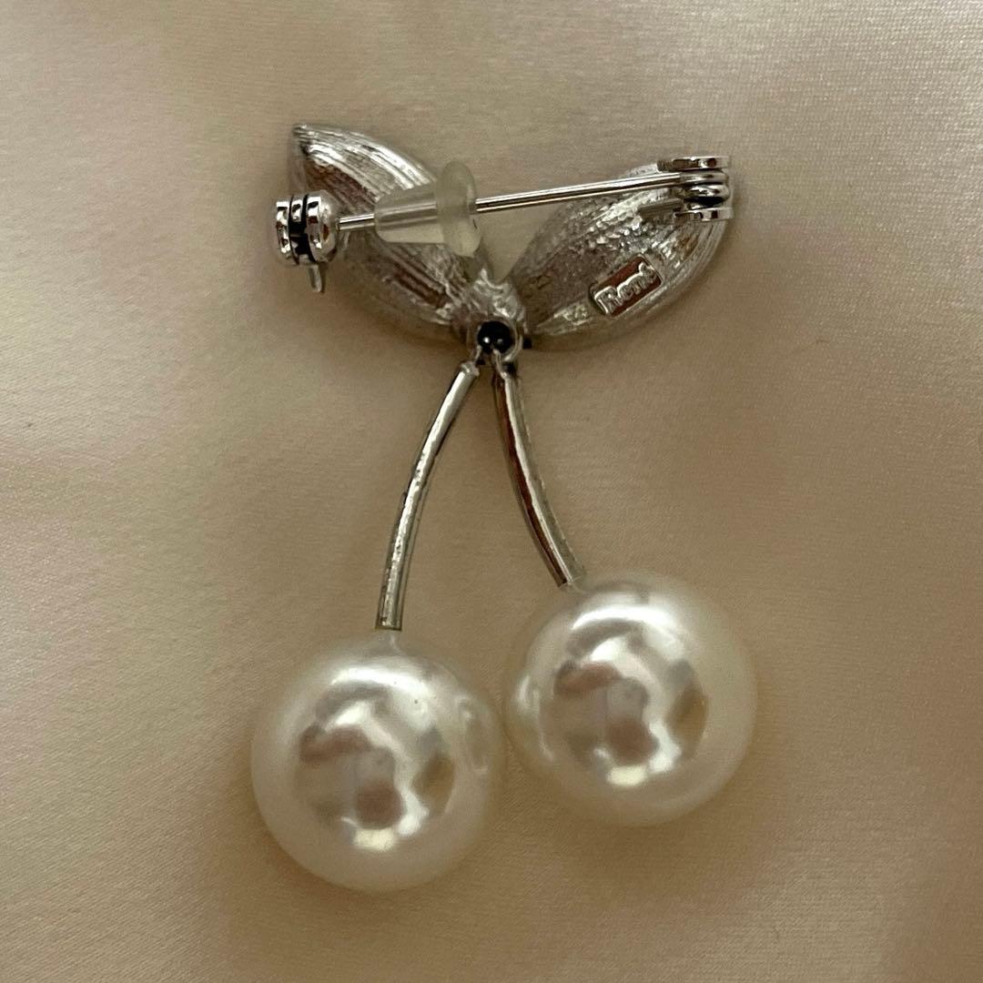 美品 Rene ルネ ブローチ　チェリー パール さくらんぼ