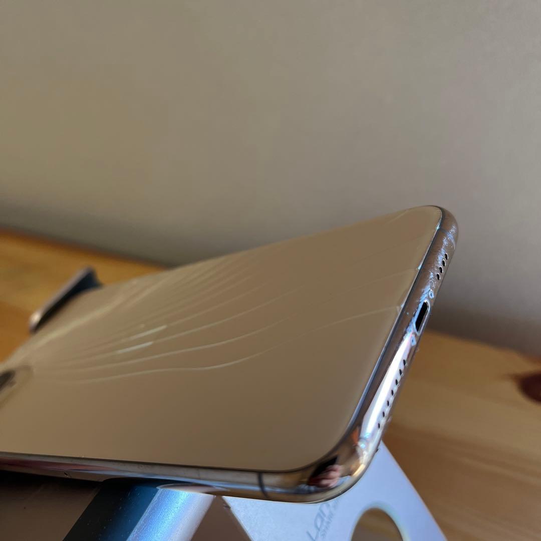 バッテリー100%iPhone11 Pro Max 256GB ゴールド裏面割れ
