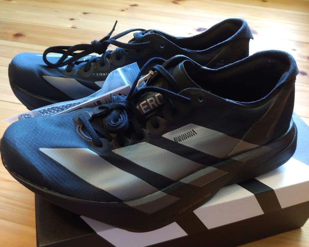 アディダス　アディオスプロ4M　25.0