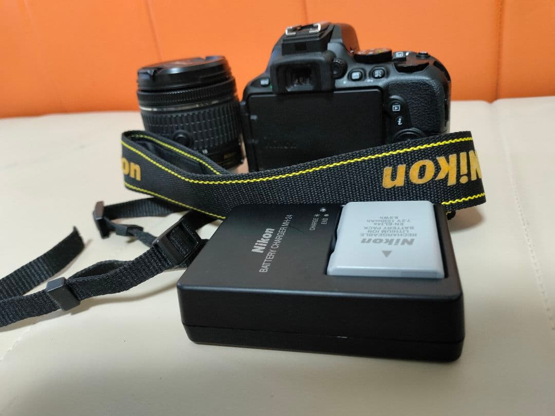 Nikon D5600 デジタル一眼レフカメラ