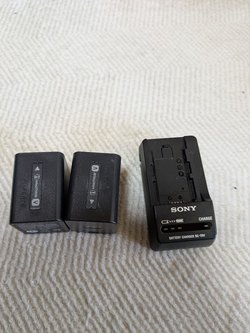 SONY　FDR-AX60　ビデオカメラ　4K　3脚付き