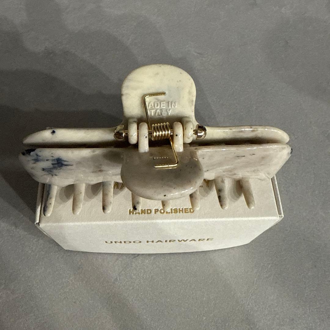 UNDO HAIRWARE ヘアクリップNo.4 4インチブラックマーブル