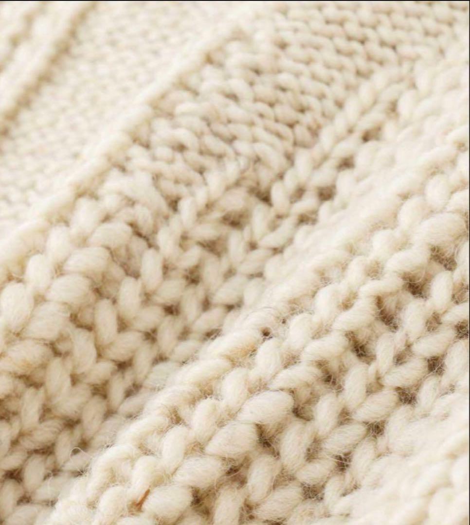 トップス YOKE IRREGULAR KNITTED CREWNECK SWEATER