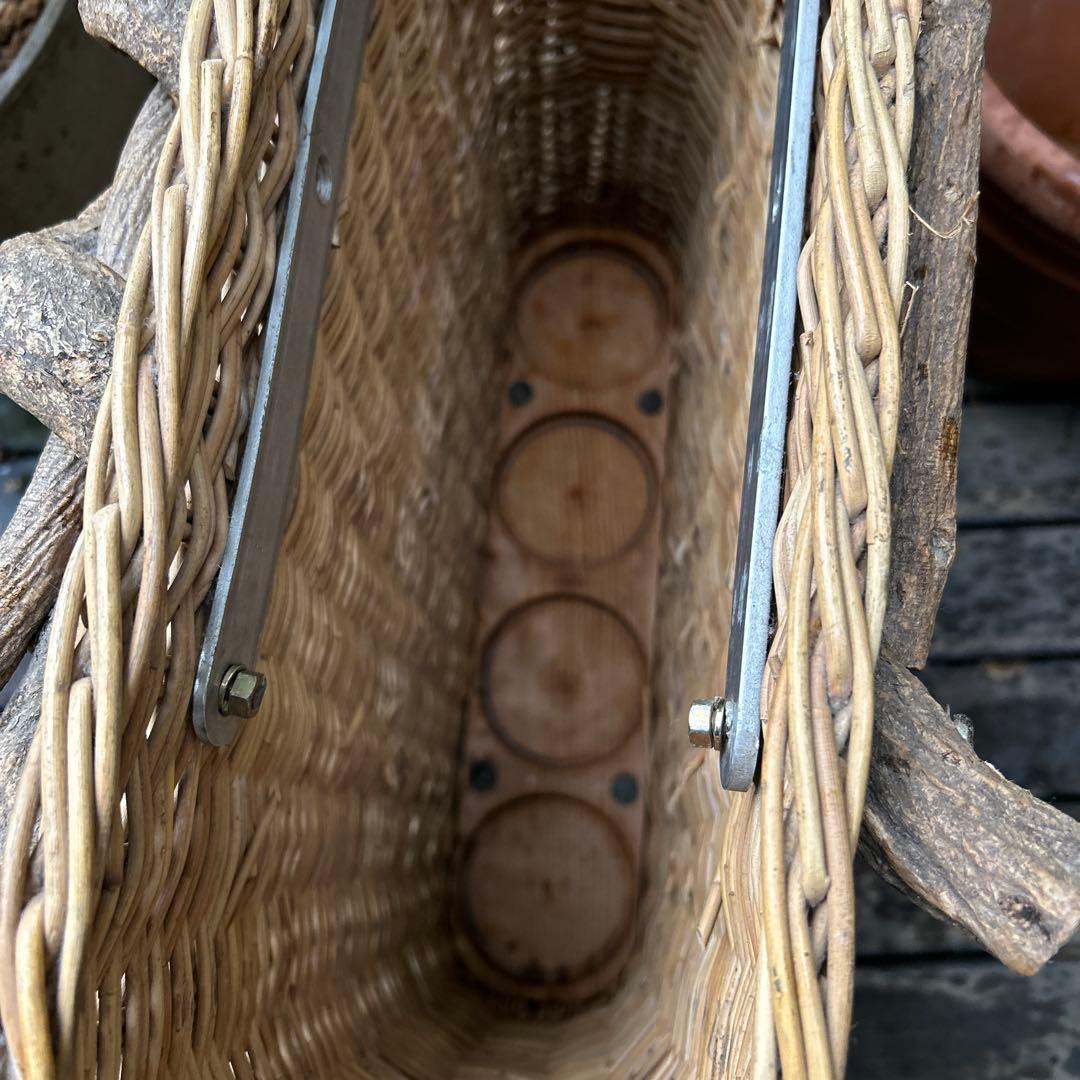 稀少ヴィンテージドイツ/スイス 籐バスケット/バスケットケース　枝飾り付き