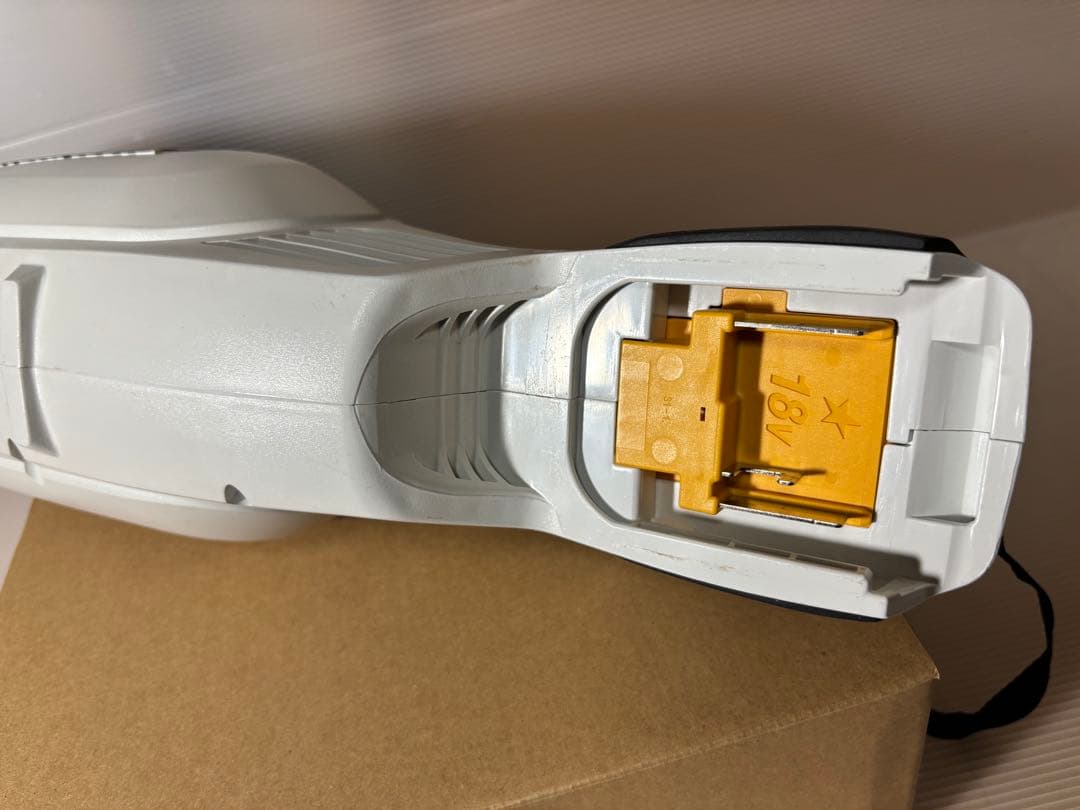 マキタ CL182FD 掃除機 クリーナー バッテリー 充電器　セット