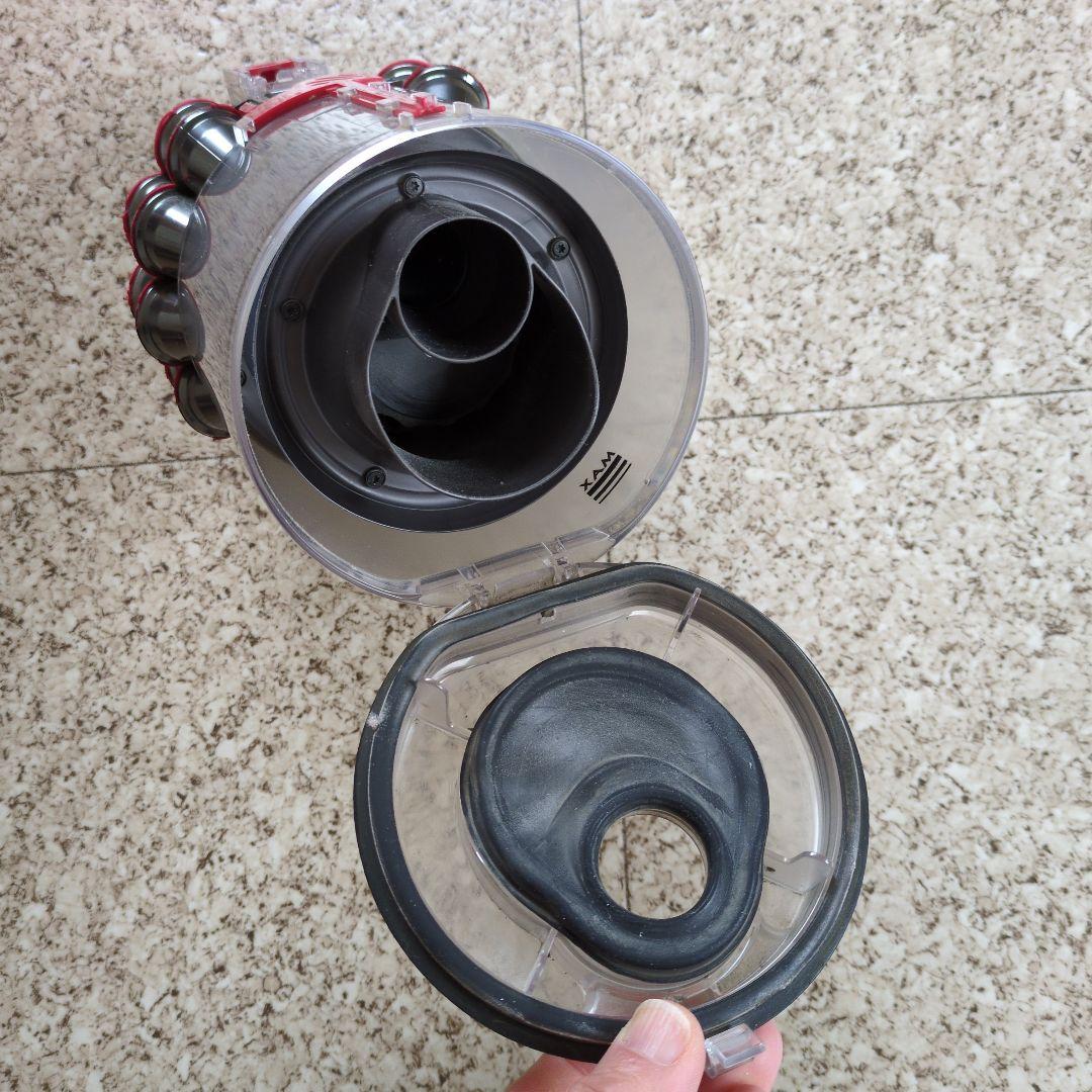 【期間限定お値下中】dyson DC63掃除機　 アタッチメント1個付　取説あり