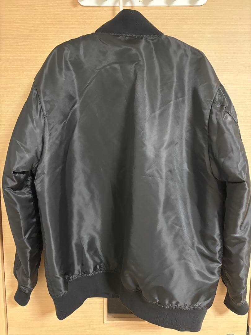 SLUGGER ブラック スタジャン 中綿入り【Oサイズ】