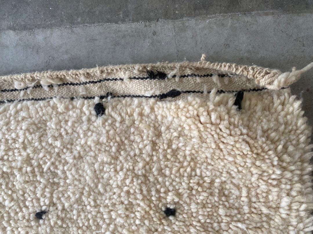 【人気のドット柄】モロッコ製 ベニワレン ラグ