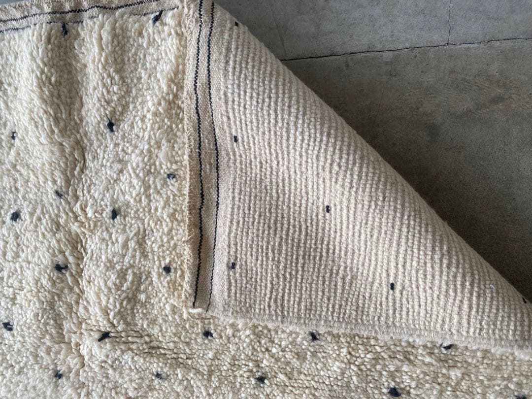 【人気のドット柄】モロッコ製 ベニワレン ラグ