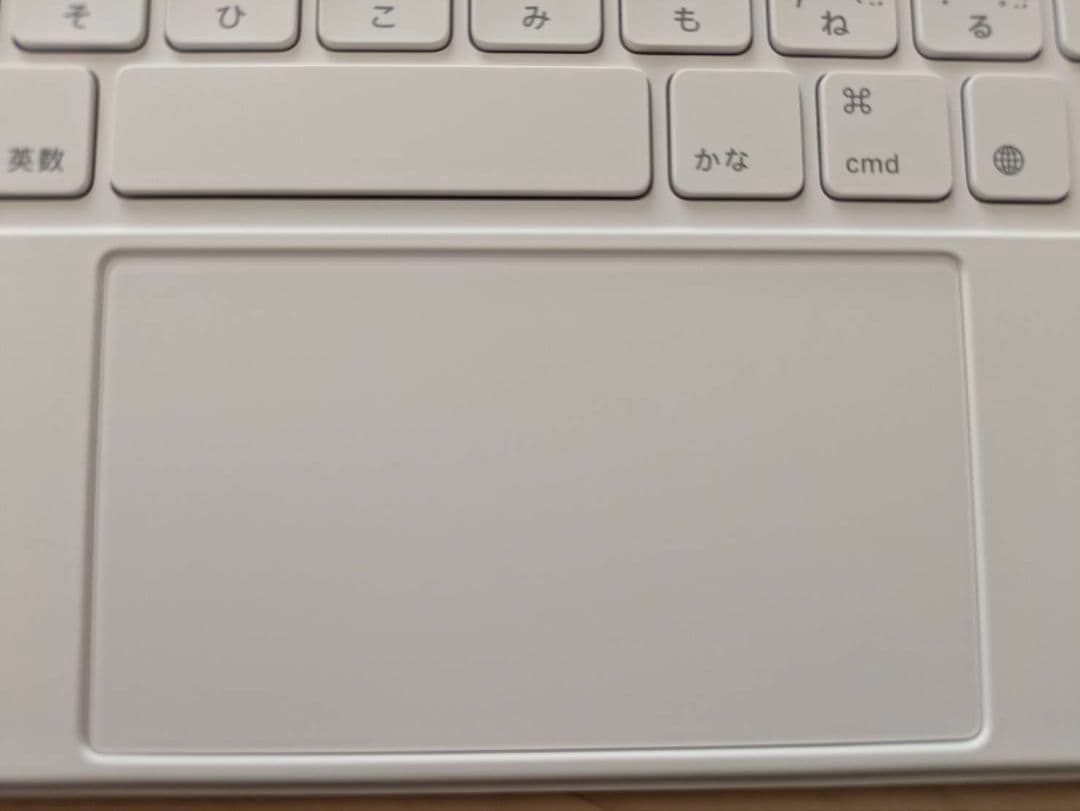 美品　iPad 第10・11世代 Magic Keyboard Folio 純正