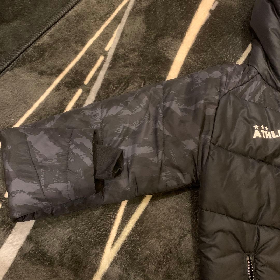 ATHLETAのベンチコート