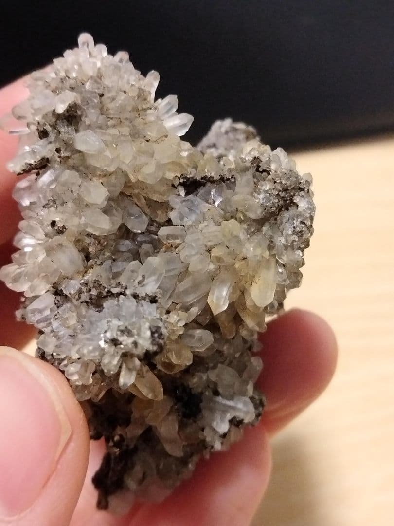 埼玉県秩父市中津川 秩父鉱山 橋掛沢　水晶クラスター 番号5