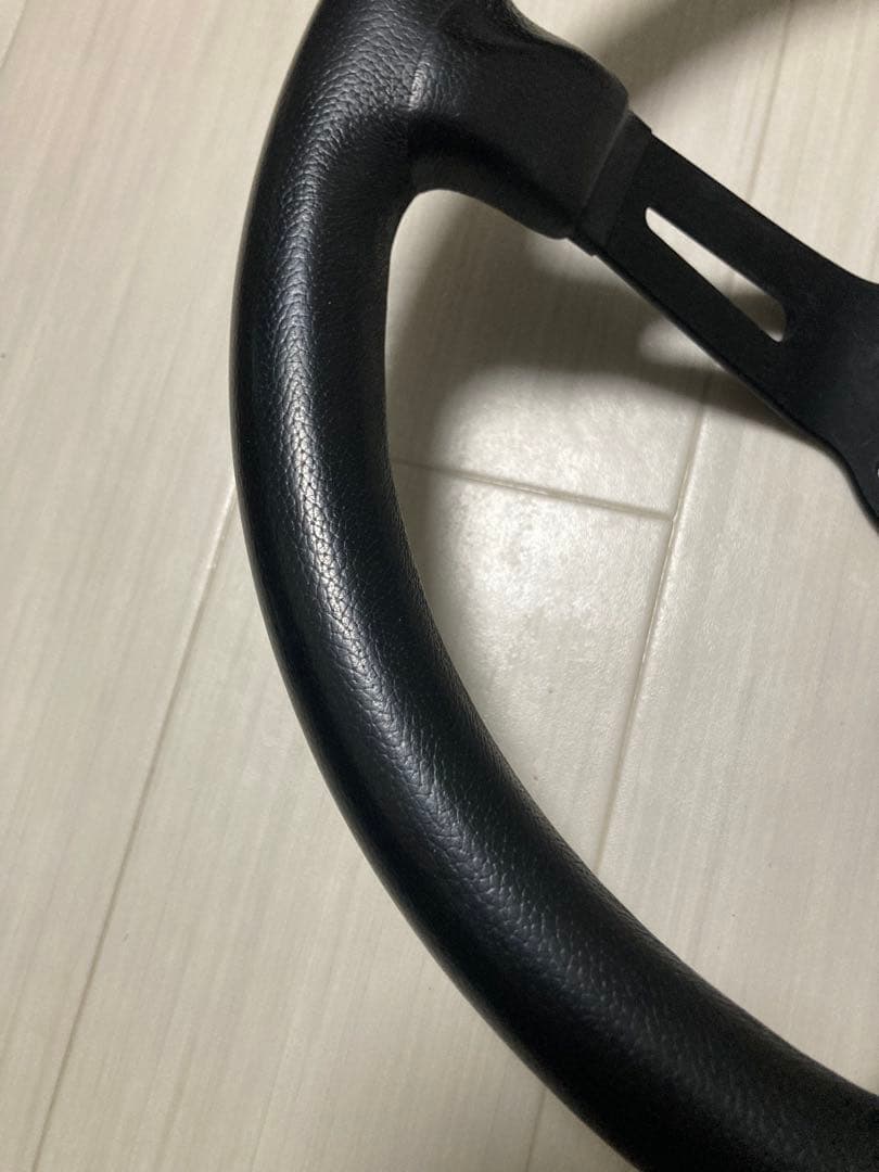 momo ステアリング MOD.08 35Φ レザー/ブラックスポーク