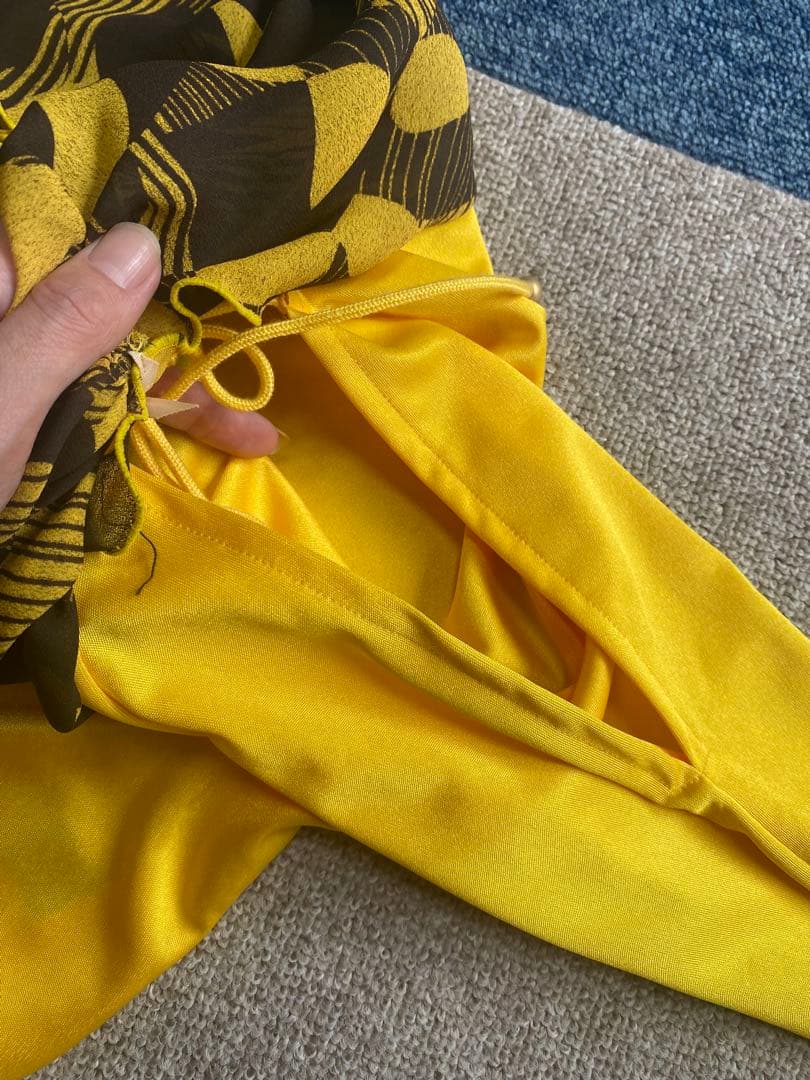 社交ダンス衣装 イエローとブラウンの葉模様