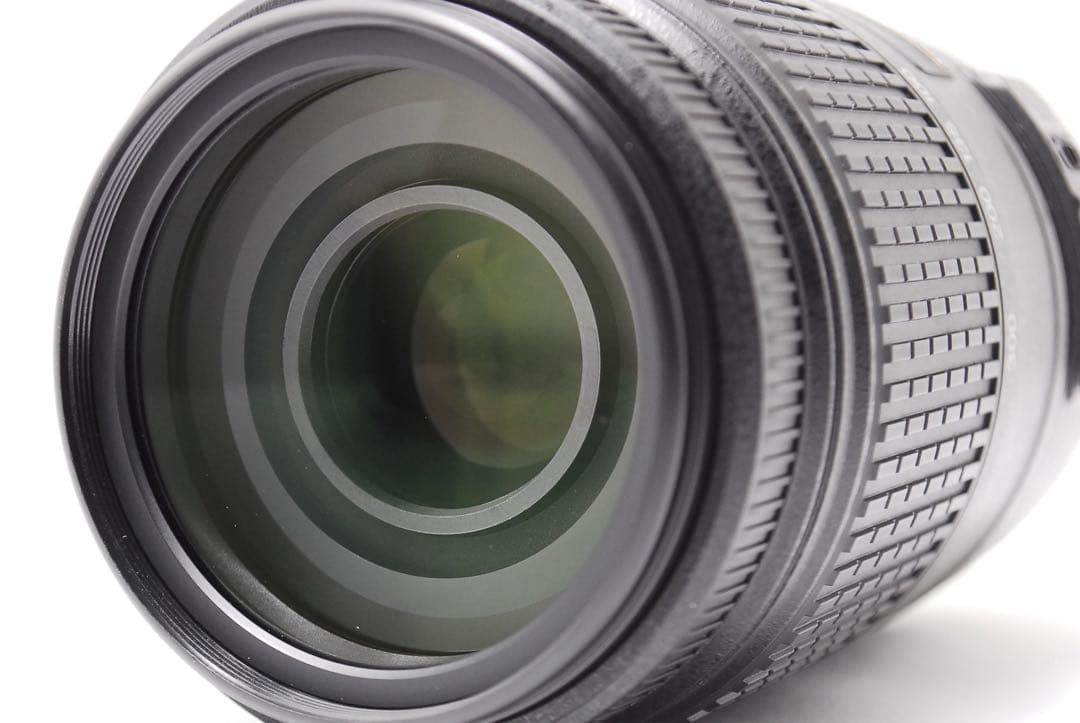 良品Nikon 55-300mm VR 手ぶれ補正付 望遠 フード・ポーチ付