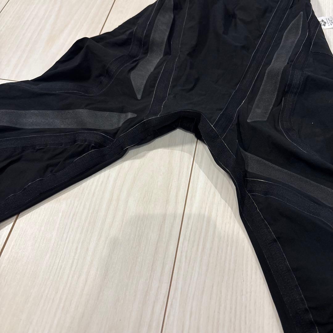 【美品】arena アリーナ　FAR-9500W Mサイズ　競泳水着