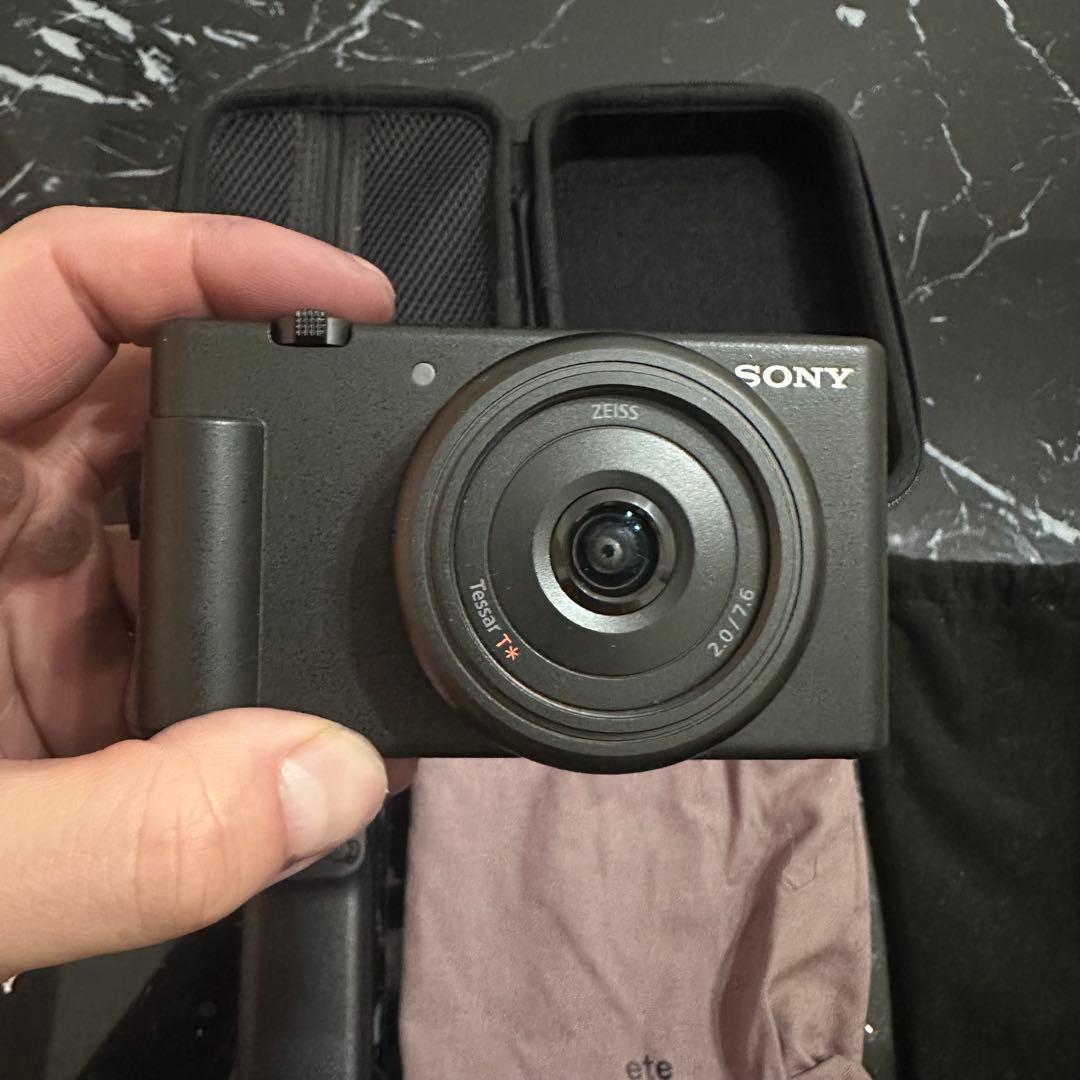 SONY VLOGCAM ZV-1Fハンドグリップ・SDカード付
