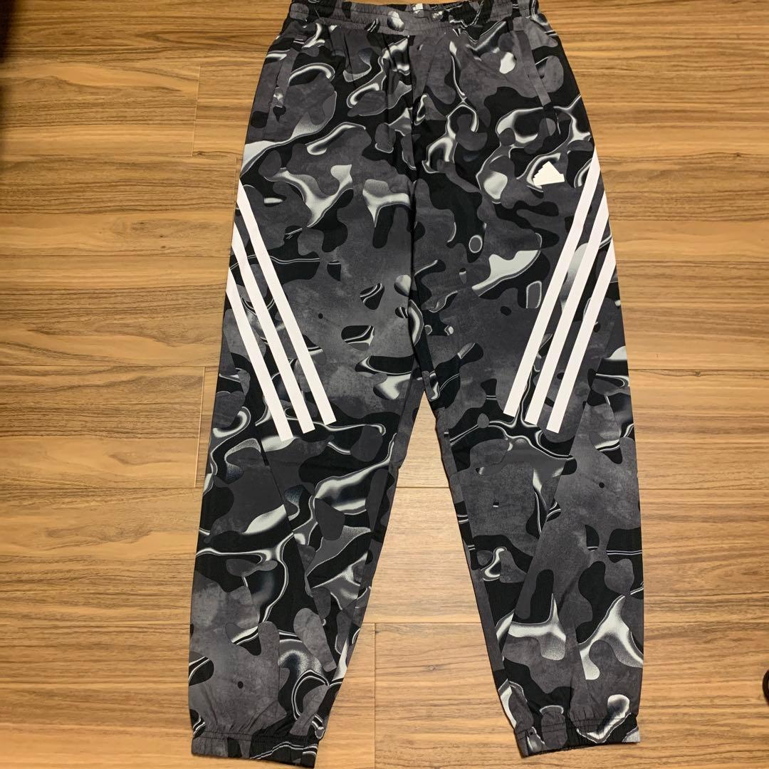 アディダス　サイズL 上下セット　ウインドブレーカー　マーブル柄