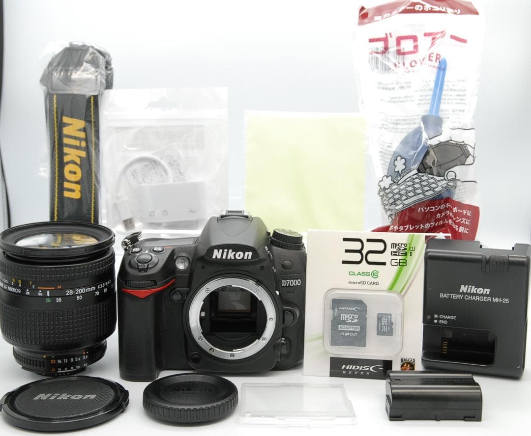 Nikon D7000 元箱付 28-200mm 動作品 44650枚 動作品