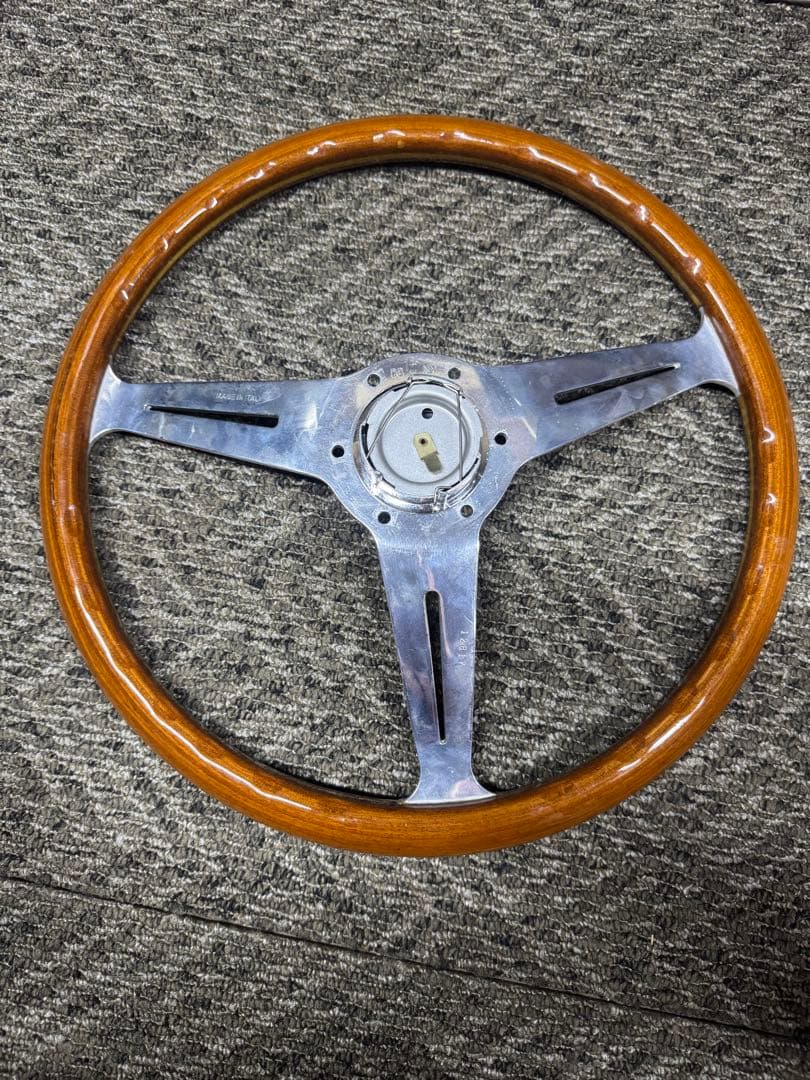 Nardi ナルディ　ステアリングホイール