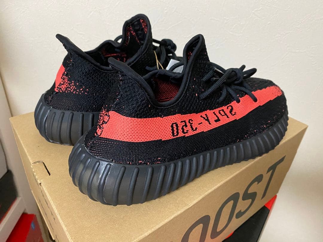 シューズ adidas yeezy boost350v2