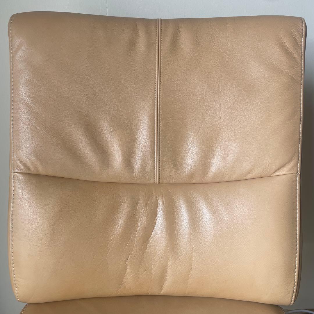 カリモク　本革張デスクチェア