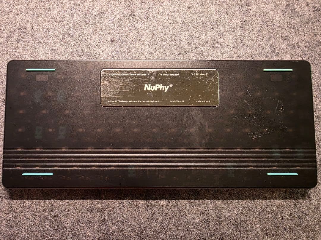 NuPhy AIR75 RGBバックライトキーボード