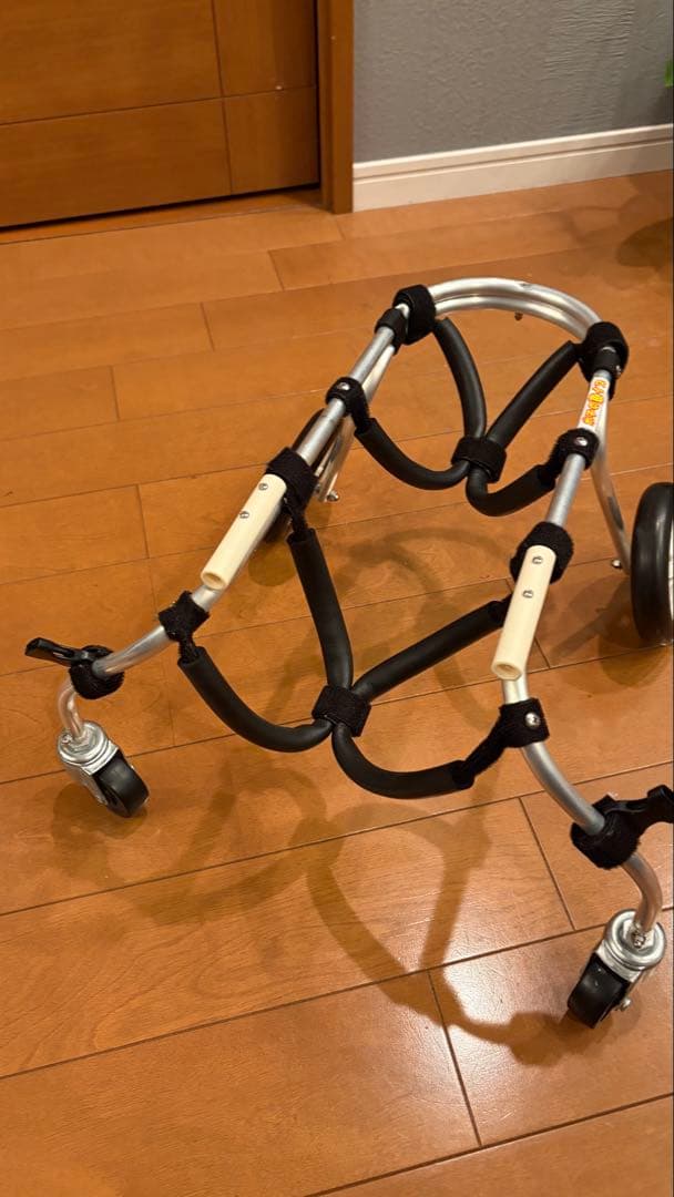 軽量　ポチの車イス　4輪　アルミ製　小型犬