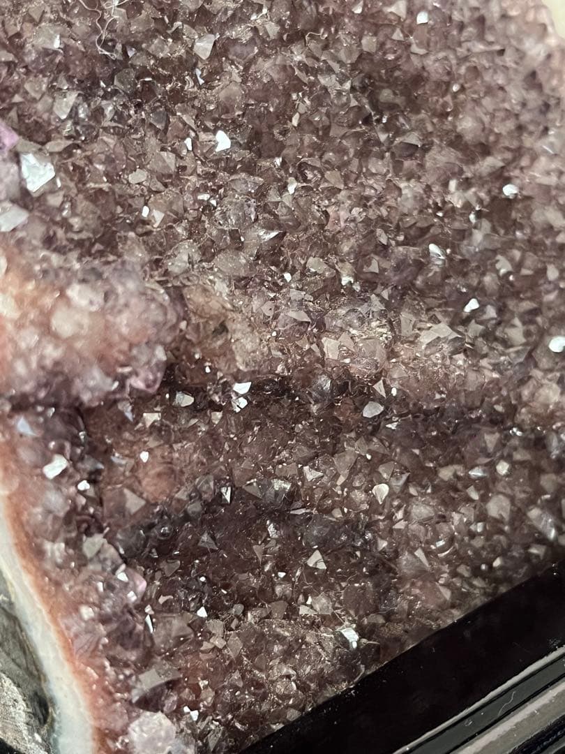 【天然石】⑤アメジストドーム　ジオード 原石 1kg以上 木製台座付き 紫水晶