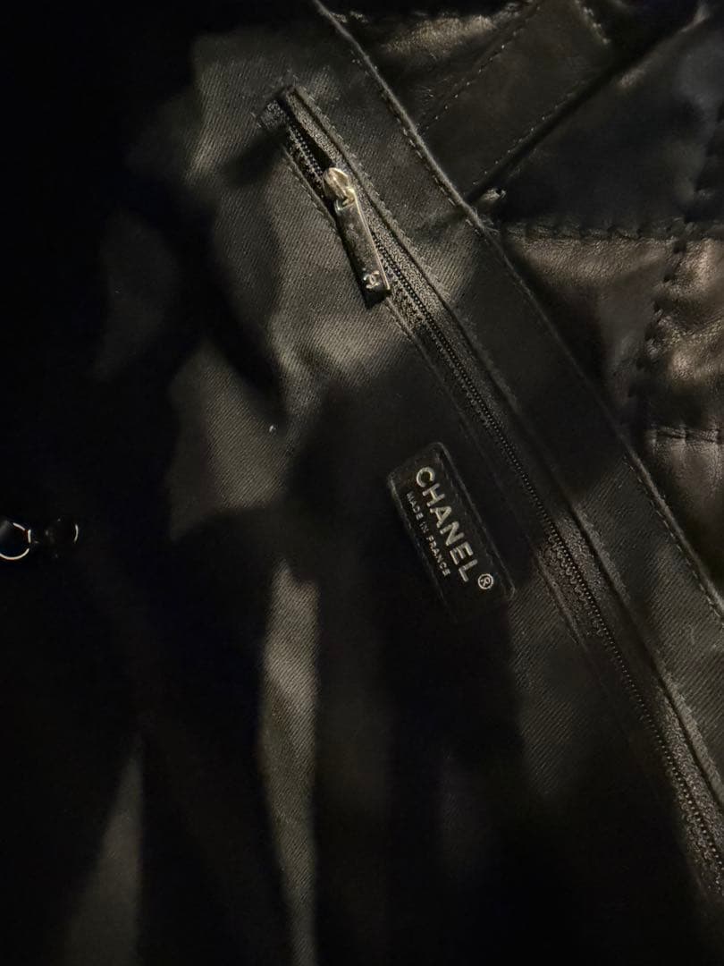 2日間のみ出品。激特価！CHANELシャネルカーフスキンチェーンショルダーバック