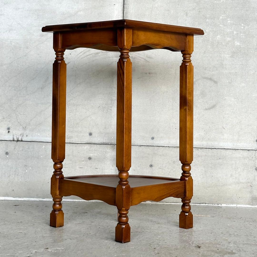 ✦80年代✦ 昭和レトロ 純喫茶の片隅にありそうな 木製コーナーテーブル 花台