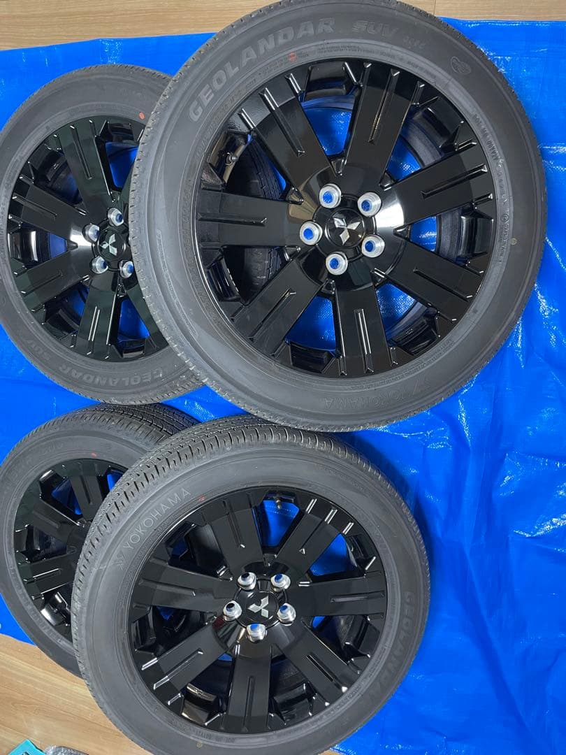 三菱デリカD5 シャモニー タイヤ ホイール【新車外し】1点ずつ出品　（3/4）