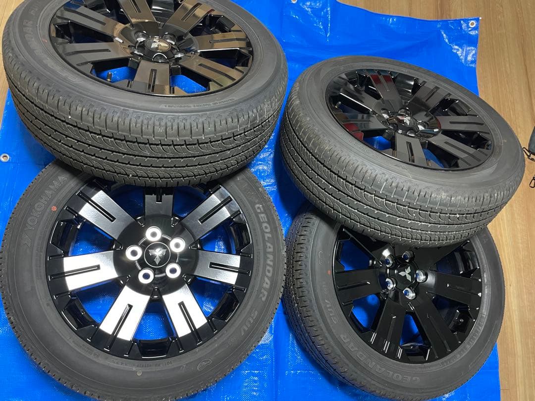 三菱デリカD5 シャモニー タイヤ ホイール【新車外し】1点ずつ出品　（3/4）