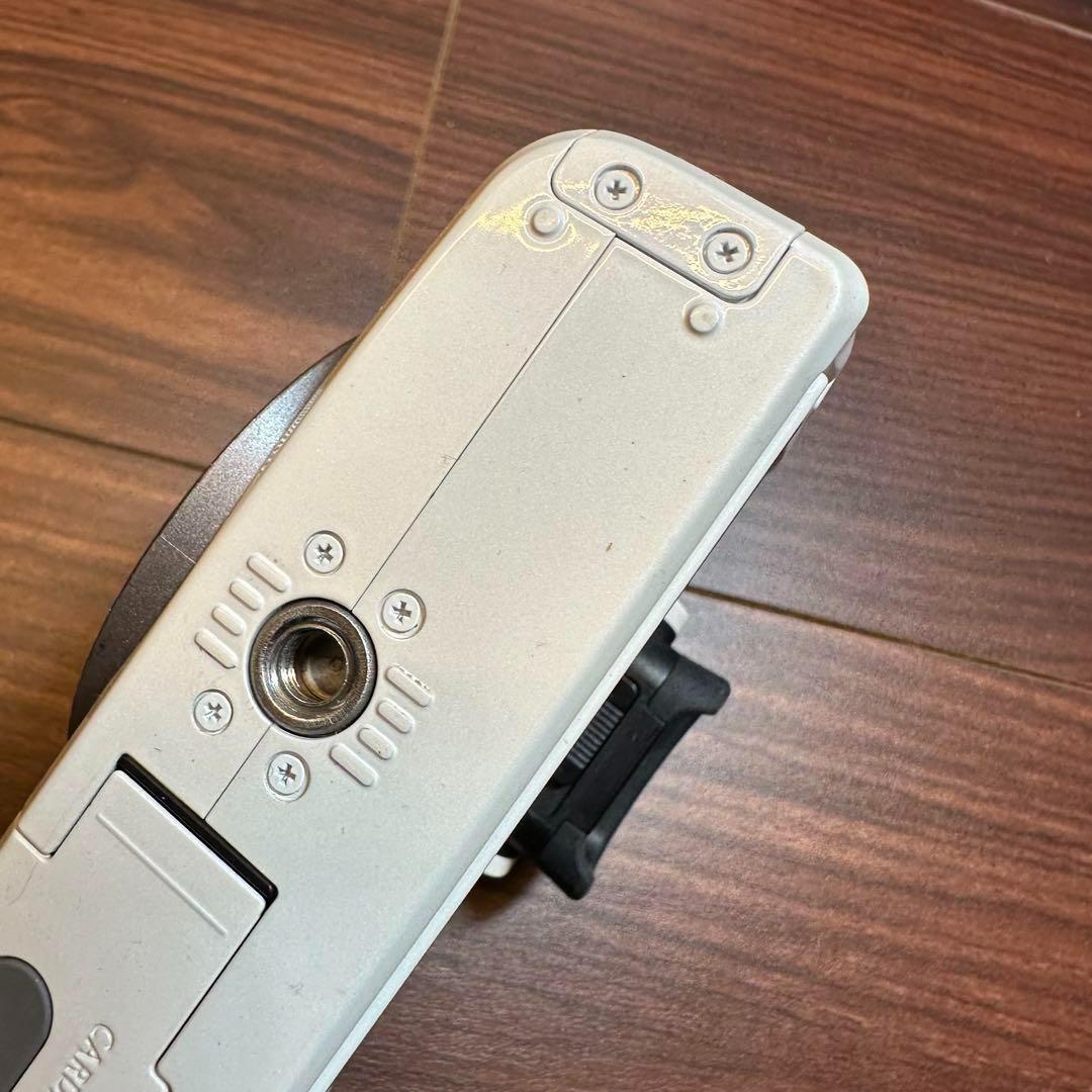 Canon EOS Kiss M 標準レンズキット 一眼レフカメ 0311