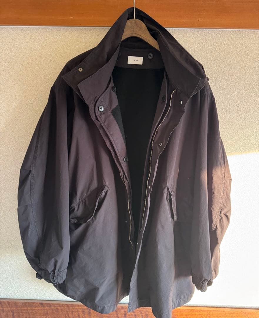 ジャケット・アウター < ATON > AIR VENTILE SHORT MODS COAT