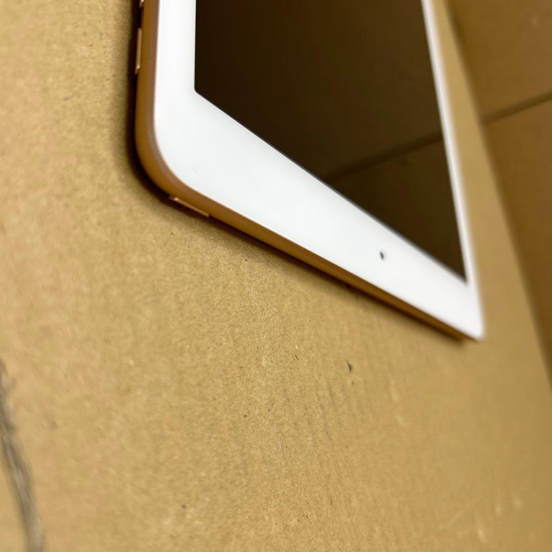 Apple iPad (第６世代) Wi-Fi 32GB ゴールド