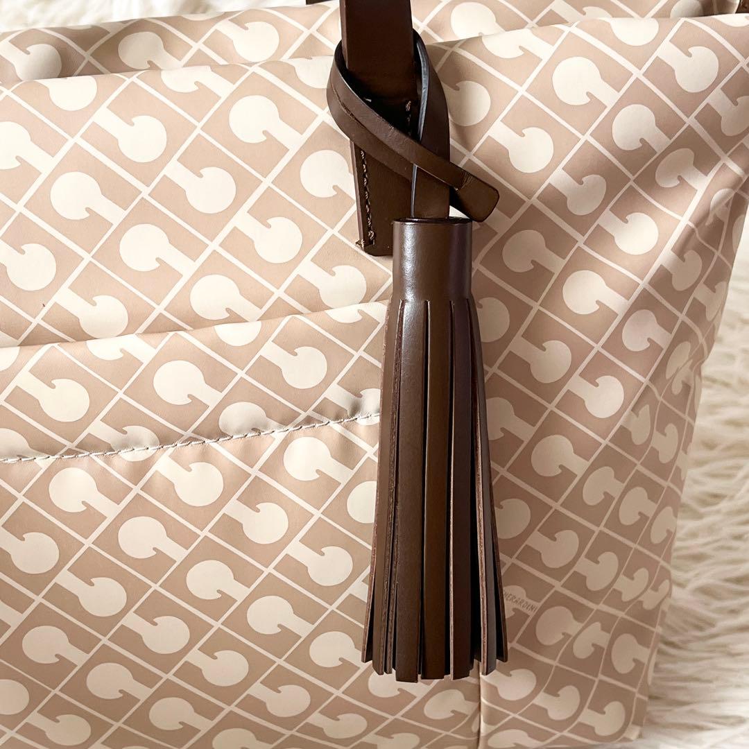 新品未使用✨GHERARDINIゲラルディーニ　ソフティ　トートバッグ　総柄