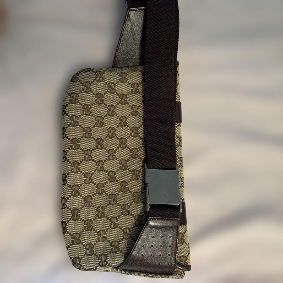 GUCCI GGパターン ボディバッグ