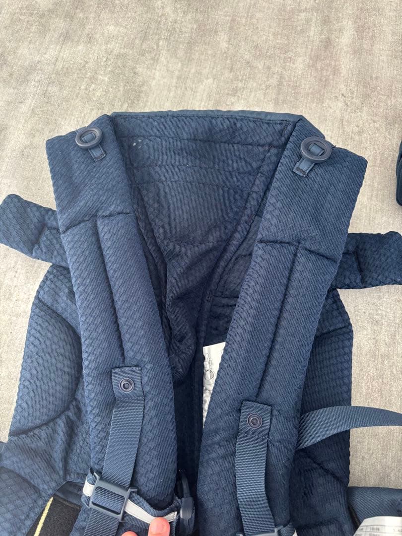 【美品】エルゴベビー オムニブリーズ ベビーキャリア ネイビー 抱っこ紐