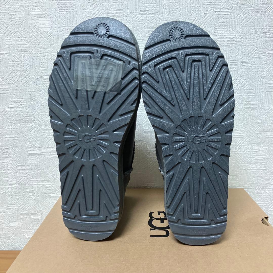 最終値下げ❗️新品未使用　UGG ムートンブーツ　グレー