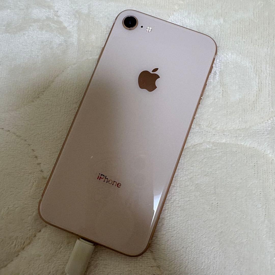 iPhone 8 Gold 64 GB SIMフリー(au)中古品