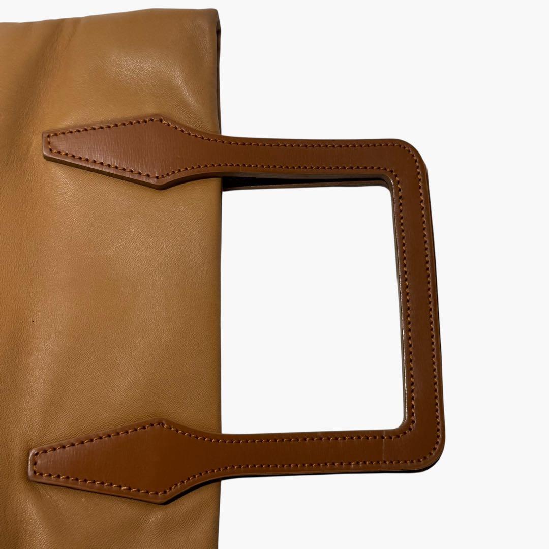 美品✨LOEWE ロエベ　ロゴ型押し　ハンドバッグ　A5収納可