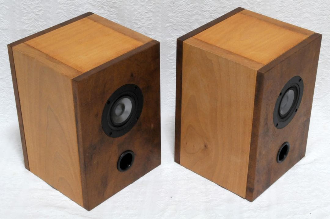 ◆ハンドメイドスピーカー ★無垢一枚板エンクロージャー製作品