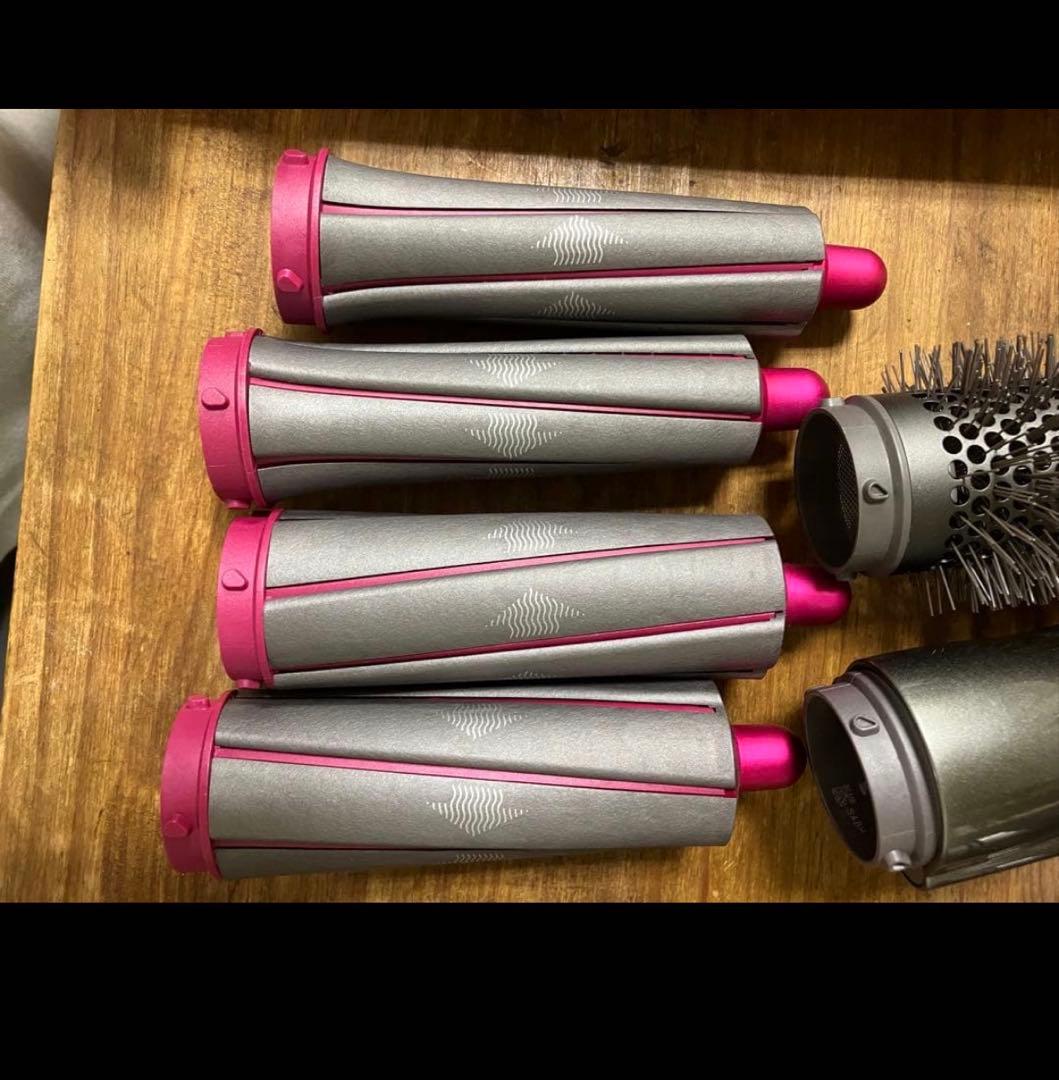 Dyson Airwrap スタイリングツールセット（本体のみ無し）