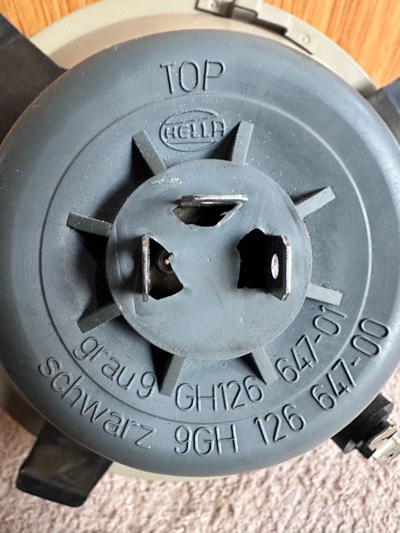 HELLA H4 ライト flsts ヘリテージスプリンガー　flstsb