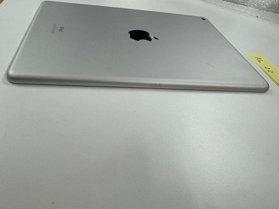 iPad第8世代 Wi-Fi 32GB シルバー ジャンク022